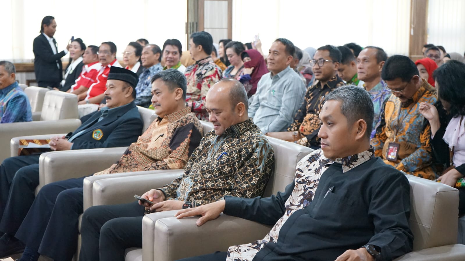 Ketua PA Semarang Seminar Nasional Mediasi UNTAG