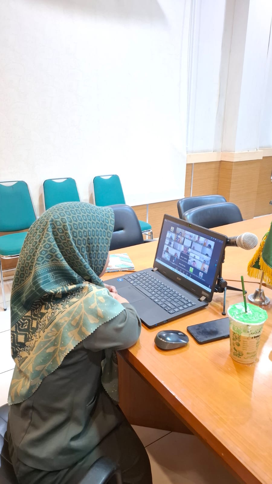 Suasana Wawancara Rekam Jejak via Zoom